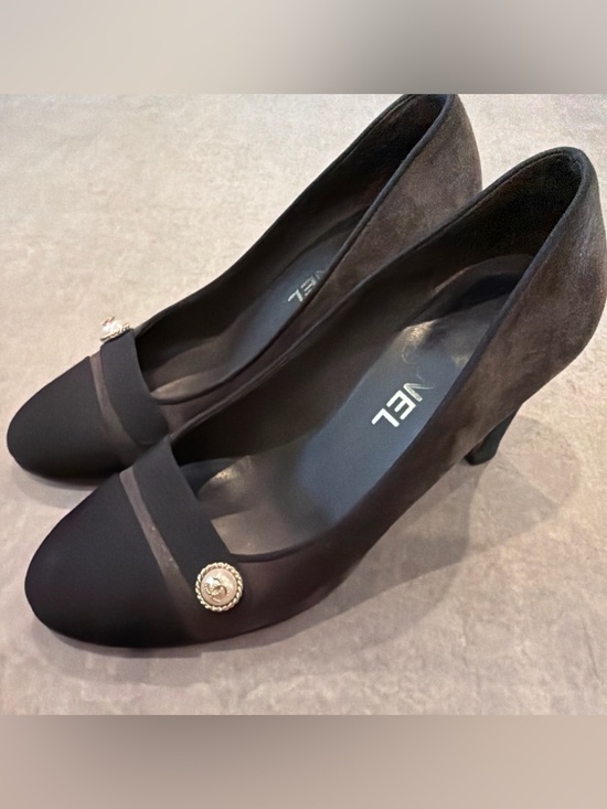 CHANEL Shoes - CHANEL COCO Mark Pumps Shoes 36 US 6 Gray Suede Black Ribbon Heels